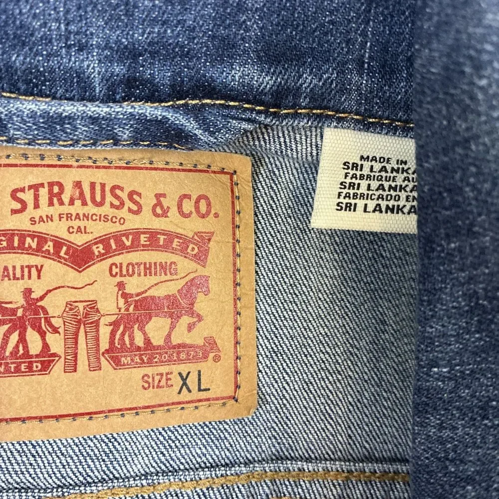 Women’s Levi Trucker  Classic Denim Jean Jacket Size XL